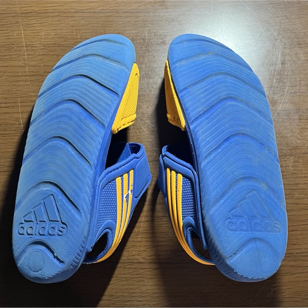 adidas(アディダス)のadidas(アディダス) サンダル　20cm キッズ/ベビー/マタニティのキッズ靴/シューズ(15cm~)(サンダル)の商品写真