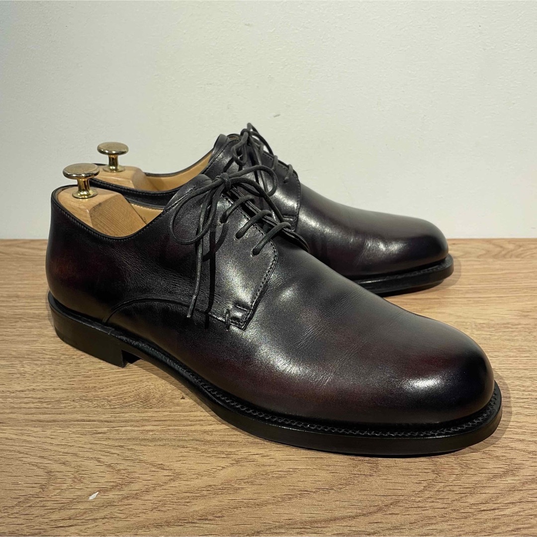 Berluti(ベルルッティ)のベルルッティ グッドイヤー プレーントゥ 黒 赤茶 8 Berluti メンズの靴/シューズ(ドレス/ビジネス)の商品写真