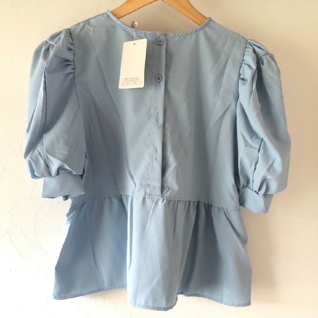 バルーン袖 五分袖 パフスリーブ  ペプラム ブラウス  水色 韓国 M レディースのトップス(シャツ/ブラウス(半袖/袖なし))の商品写真