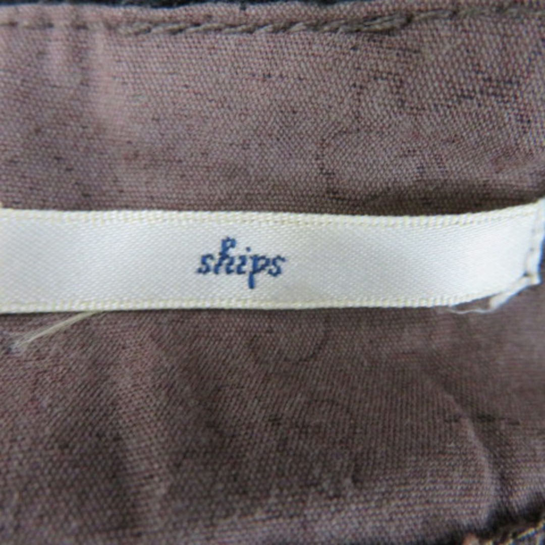 SHIPS(シップス)のシップス ブラウン カットソー 七分袖 Uネック 花柄 刺繡 チャコールグレー レディースのトップス(その他)の商品写真
