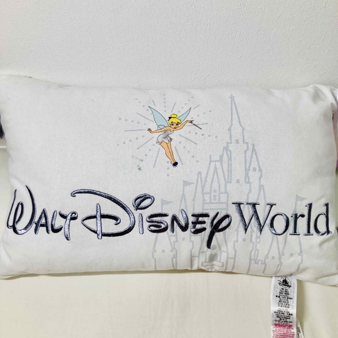 Disney(ディズニー)の【新品・未使用】ディズニーストア福袋2024 ディズニー100周年クッション インテリア/住まい/日用品のインテリア小物(クッション)の商品写真