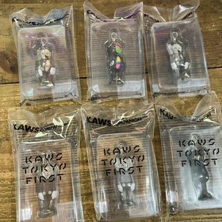 メディコムトイ(MEDICOM TOY)のKAWS COMPANION KEYCAHIN kaws tokyo first(その他)