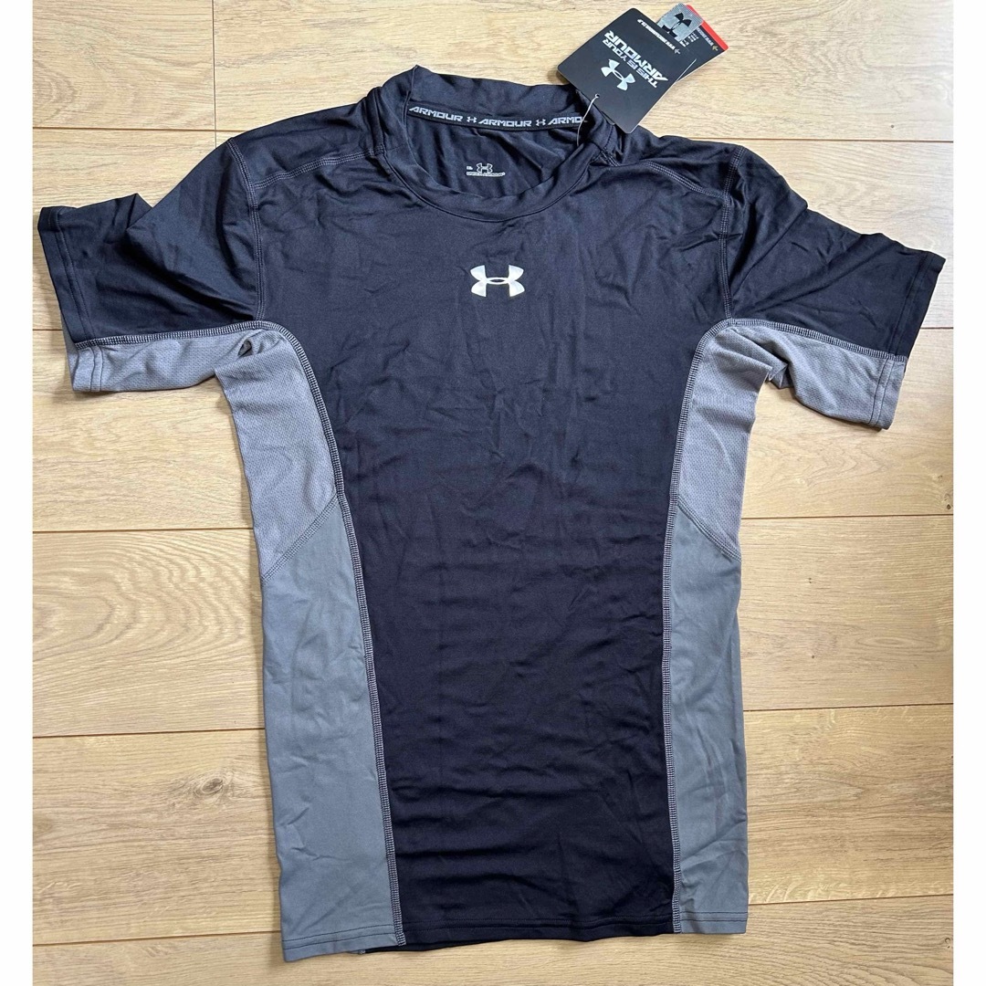 UNDER ARMOUR(アンダーアーマー)の新品UNDERARMOUR(アンダーアーマー) アンダーシャツ XL メンズのトップス(Tシャツ/カットソー(半袖/袖なし))の商品写真