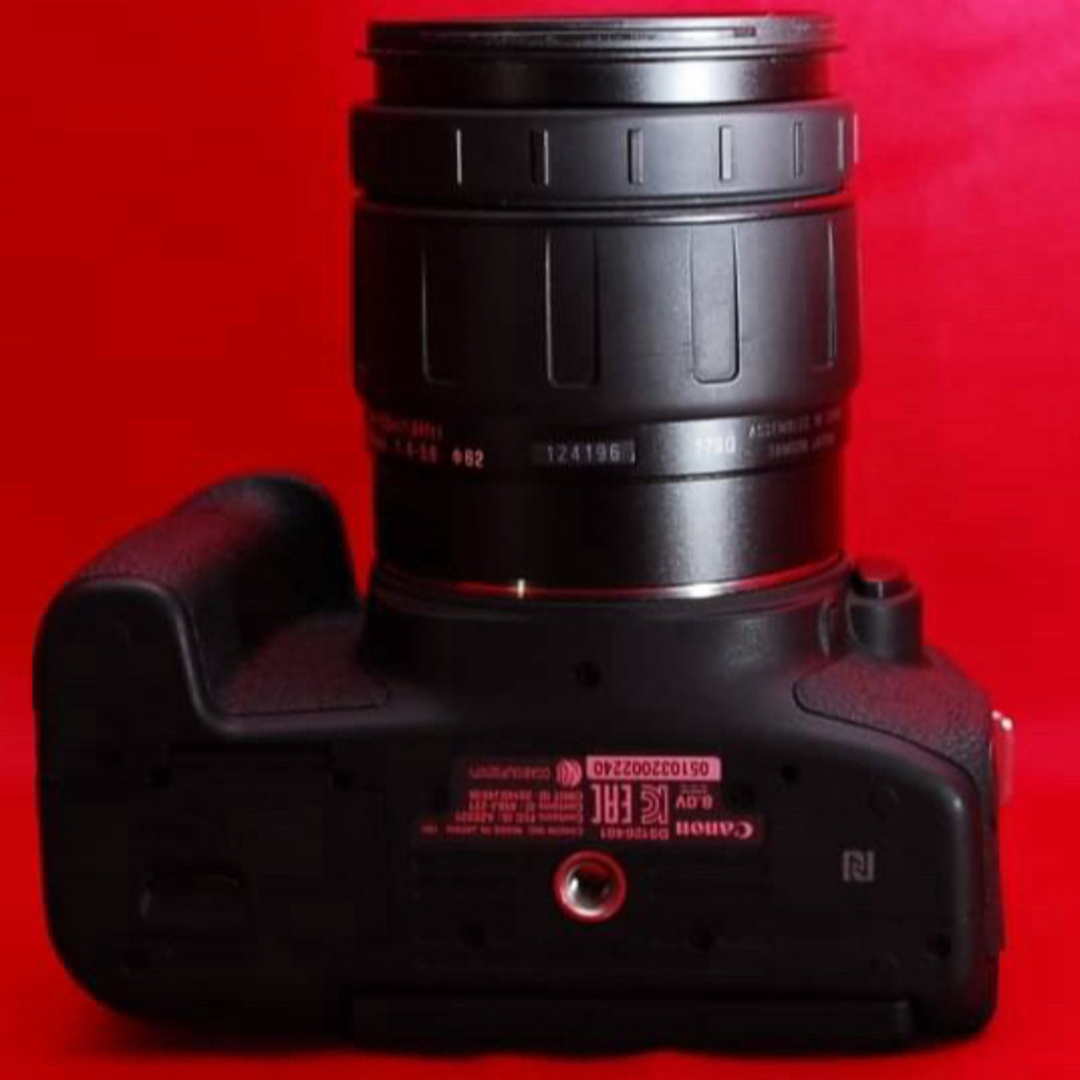 Canon(キヤノン)の✨超お買い得品✨Canon EOS 8000D ダブルレンズ　Wi-Fi転送可 スマホ/家電/カメラのカメラ(デジタル一眼)の商品写真