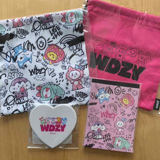 イッチ(ITZY)のWDZY ウィッジ　巾着ポーチ　ミラー　メモ帳　4点セット(アイドルグッズ)