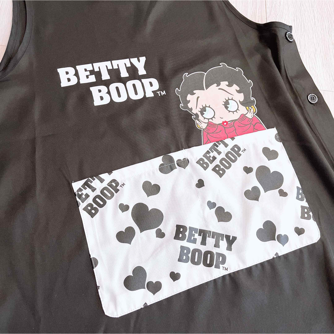 Betty Boop(ベティブープ)の新品　ベティブープ　ベティちゃん　ベティ・ブープ　Betty Boop　エプロン エンタメ/ホビーのおもちゃ/ぬいぐるみ(キャラクターグッズ)の商品写真