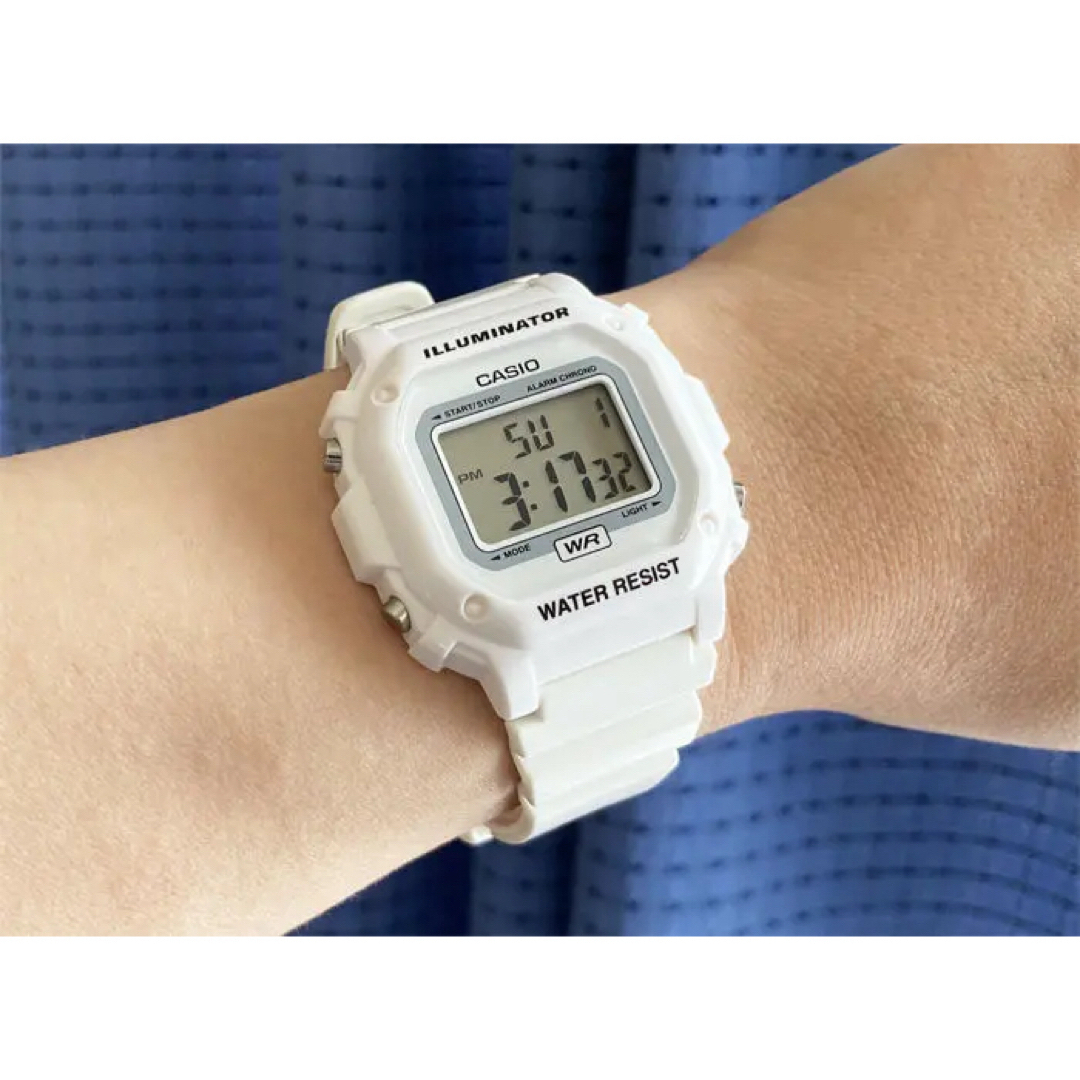 CASIO(カシオ)のカシオ　デジタル腕時計　日常防水　未使用新品　ホワイトカラーモデル メンズの時計(腕時計(デジタル))の商品写真