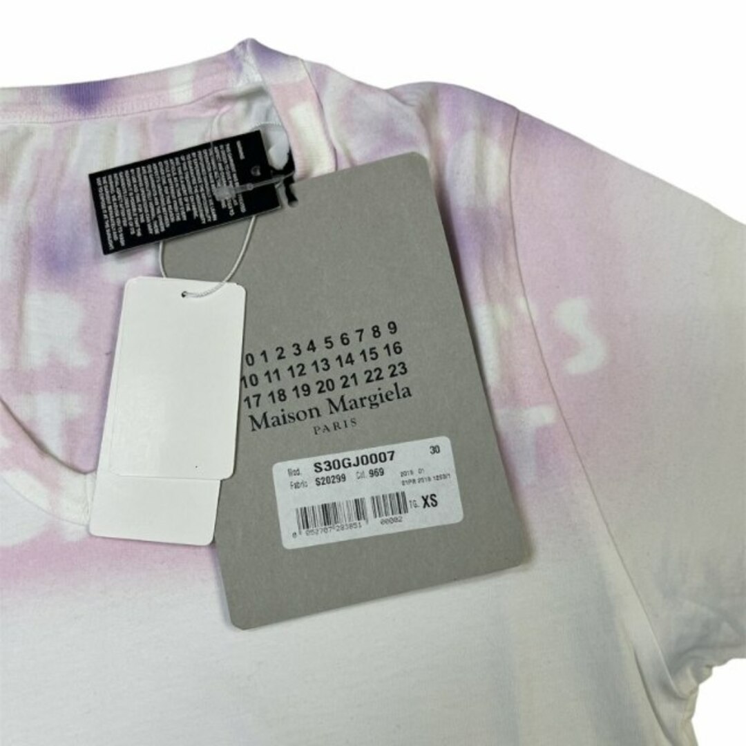 Maison Martin Margiela(マルタンマルジェラ)の未使用品 メゾンマルジェラ 10 エイズTシャツ Ｖネック Ｍ ホワイト ピンク メンズのトップス(Tシャツ/カットソー(半袖/袖なし))の商品写真