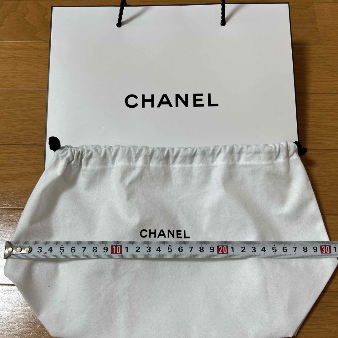 CHANEL(シャネル)の巾着袋 レディースのファッション小物(ポーチ)の商品写真