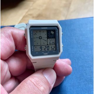 カシオ(CASIO)のカシオ　デジタル腕時計　新品　ワールドタイム　日常防水　レトロ　希少カラーモデル(腕時計(デジタル))