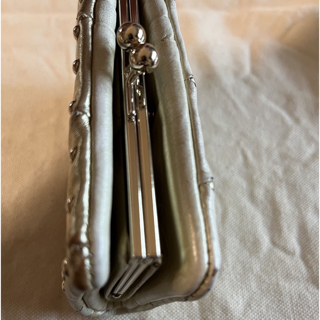 ANNA SUI(アナスイ)のアナスイ ANNA SUI  がま口　クリームー×ゴールド レディースのファッション小物(財布)の商品写真