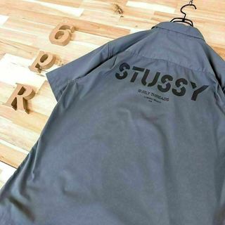 ステューシー(STUSSY)の【ステューシー】ミリタリー ワーク 半袖シャツ コンテナ ロゴ M グレー×黒(シャツ)