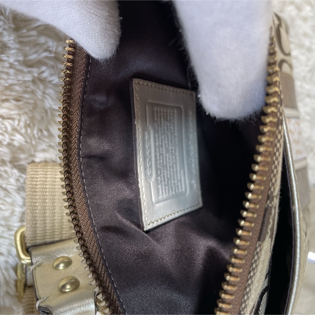 COACH(コーチ)のコーチ COACH シグネチャー ショルダーバッグ  41048 ベージュ　茶 レディースのバッグ(ショルダーバッグ)の商品写真