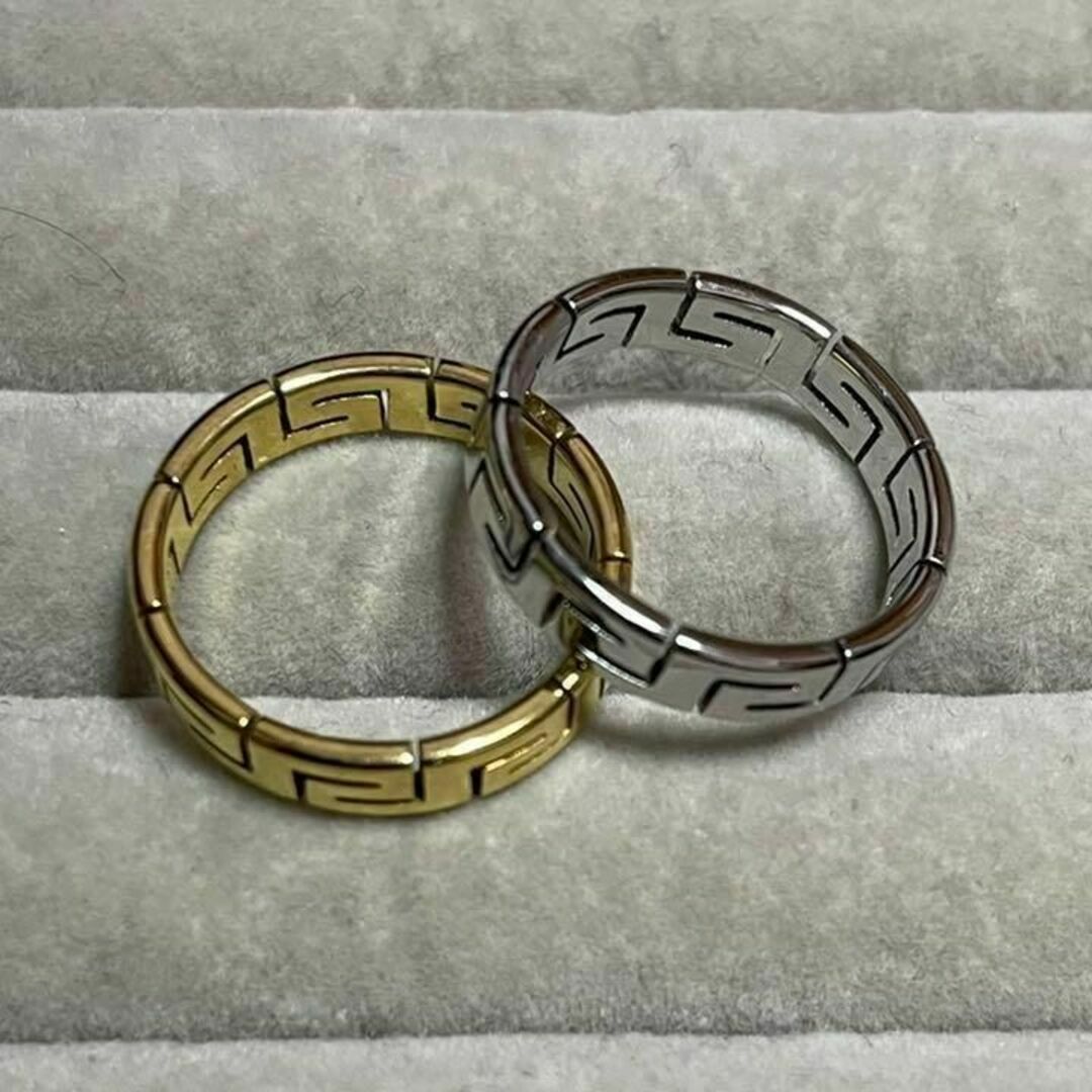 デザインリング　レディース　ゴールド　シルバー　ステンレス　シンプル　新品 レディースのアクセサリー(リング(指輪))の商品写真