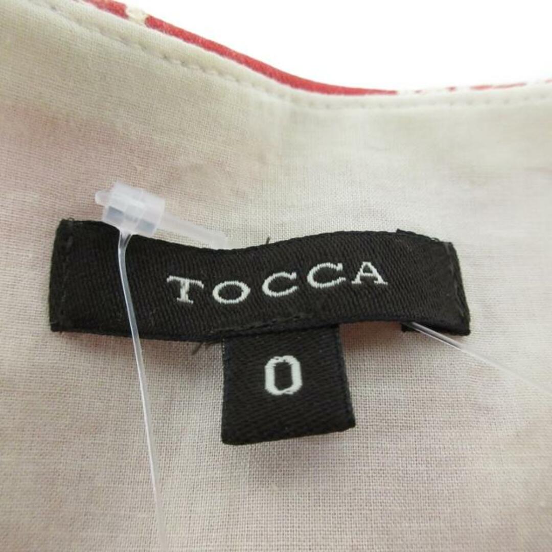 TOCCA(トッカ)のTOCCA(トッカ) ワンピース サイズ0 XS レディース - レッド×ベージュ クルーネック/ノースリーブ/ひざ丈/刺繍/花柄 レディースのワンピース(その他)の商品写真