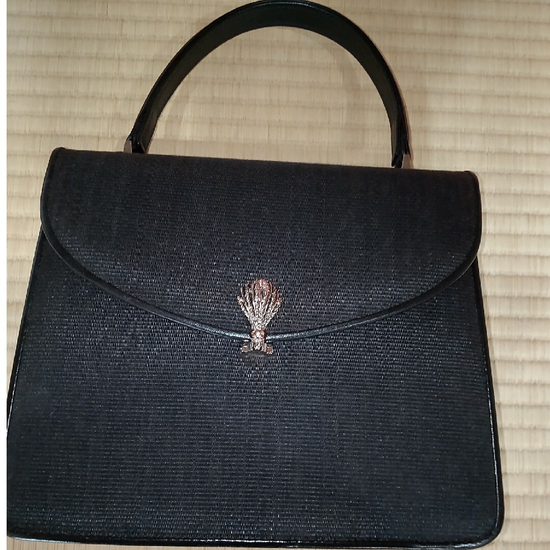 黒バック フォーマル レディースのバッグ(ハンドバッグ)の商品写真