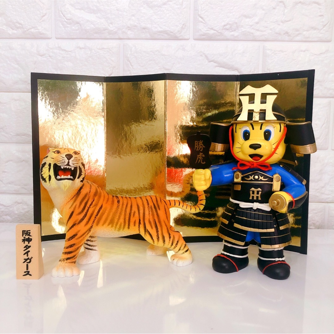 阪神タイガース(ハンシンタイガース)の阪神 タイガース  五月人形  公式 ファンクラブ スポーツ/アウトドアの野球(記念品/関連グッズ)の商品写真