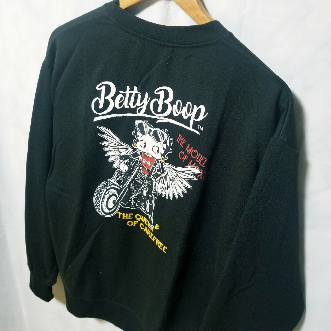 Betty Boop(ベティブープ)のBettyBoop （ベティブープ）天使　新品　トレーナー　ベティ　翼　Mサイズ メンズのトップス(スウェット)の商品写真