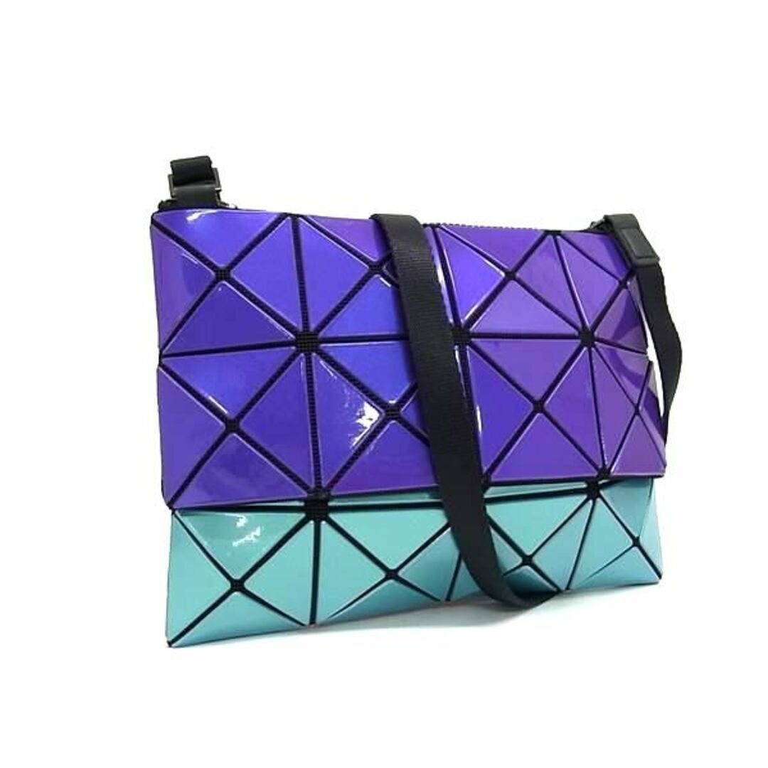 ISSEY MIYAKE(イッセイミヤケ)の■新品同様■ BAO BAO ISSEY MIYAKE バオバオイッセイミヤケ PVC クロスボディ ショルダーバッグ パープル系×ライトブルー系 AX3662  レディースのアクセサリー(その他)の商品写真