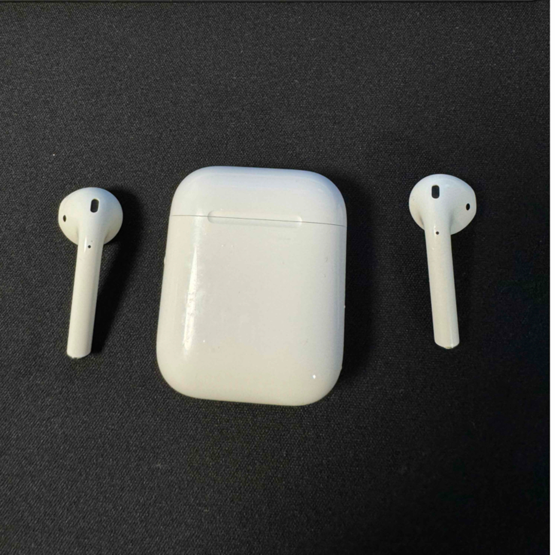 Apple(アップル)のAirpods 第1世代 スマホ/家電/カメラのオーディオ機器(ヘッドフォン/イヤフォン)の商品写真