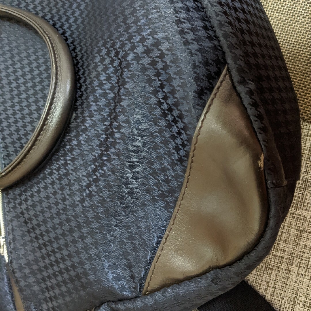 Orobianco(オロビアンコ)のオロビアンコ　紺　ショルダーバッグ メンズのバッグ(ショルダーバッグ)の商品写真