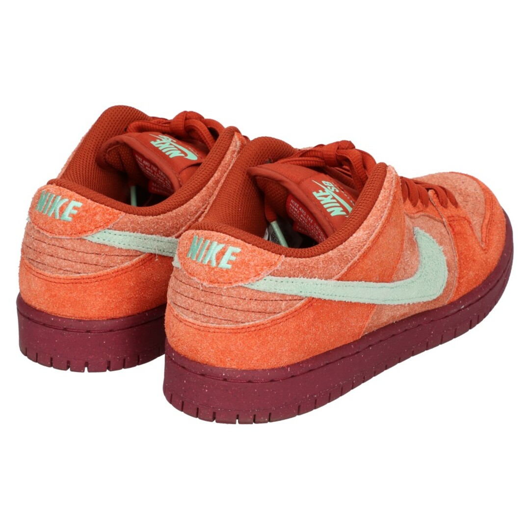 NIKE(ナイキ)のNIKE SB ナイキエスビー ダンク ロープロ ミスティックレッド アンド ローズウッド ローカットスニーカー オレンジ US8/26cm DV5429-601 メンズの靴/シューズ(スニーカー)の商品写真