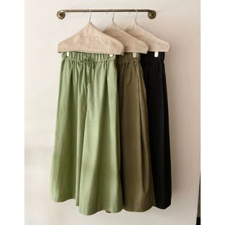 アーツアンドサイエンス(ARTS&SCIENCE)の美品 ARTS&SCIENCE Side tuck culottes パンツ(カジュアルパンツ)