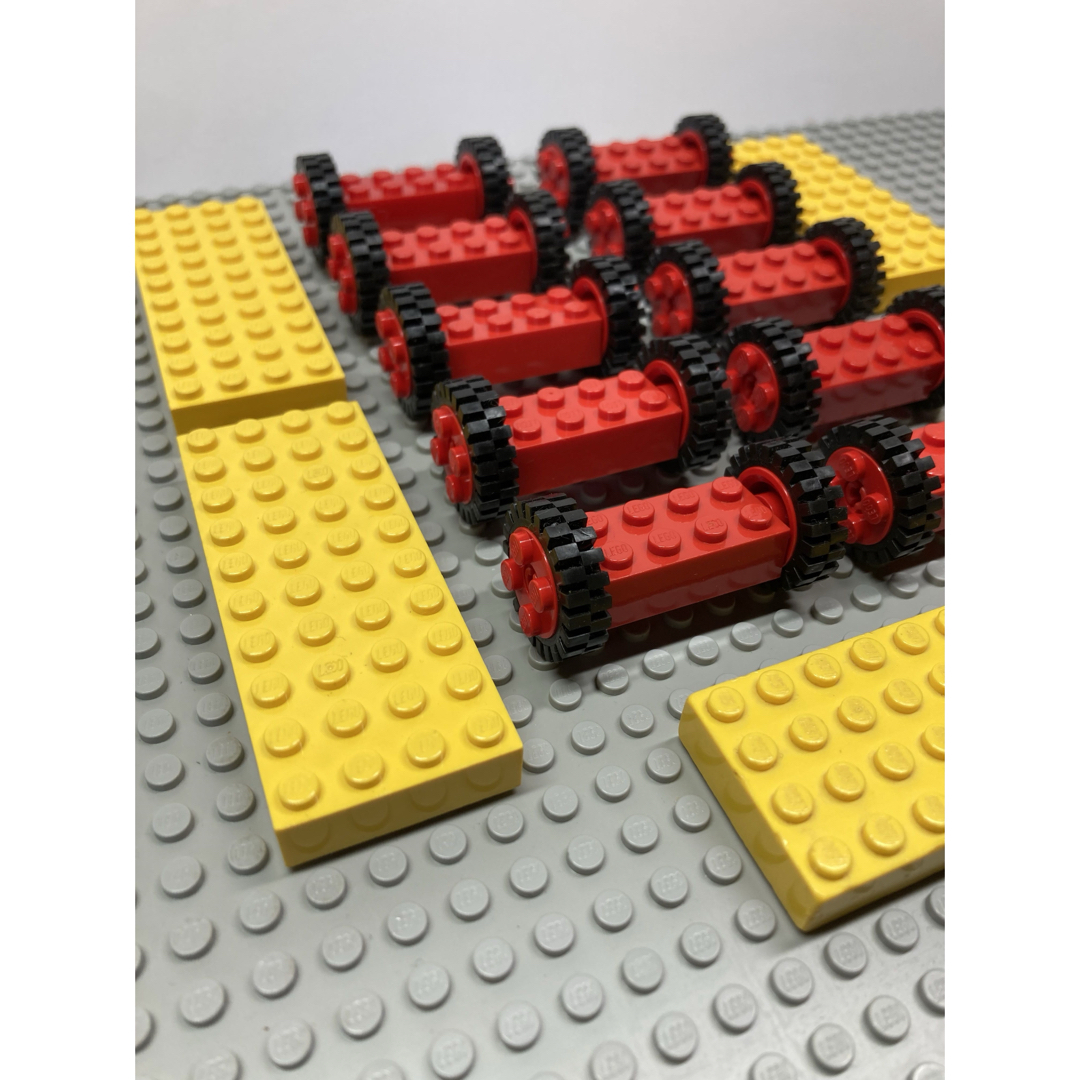 Lego(レゴ)のLEGO レゴバケツ　自動車5台分の車パーツセット キッズ/ベビー/マタニティのおもちゃ(知育玩具)の商品写真