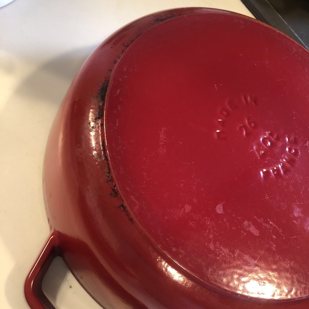 STAUB(ストウブ)のストウブ　26cm レッド インテリア/住まい/日用品のキッチン/食器(鍋/フライパン)の商品写真