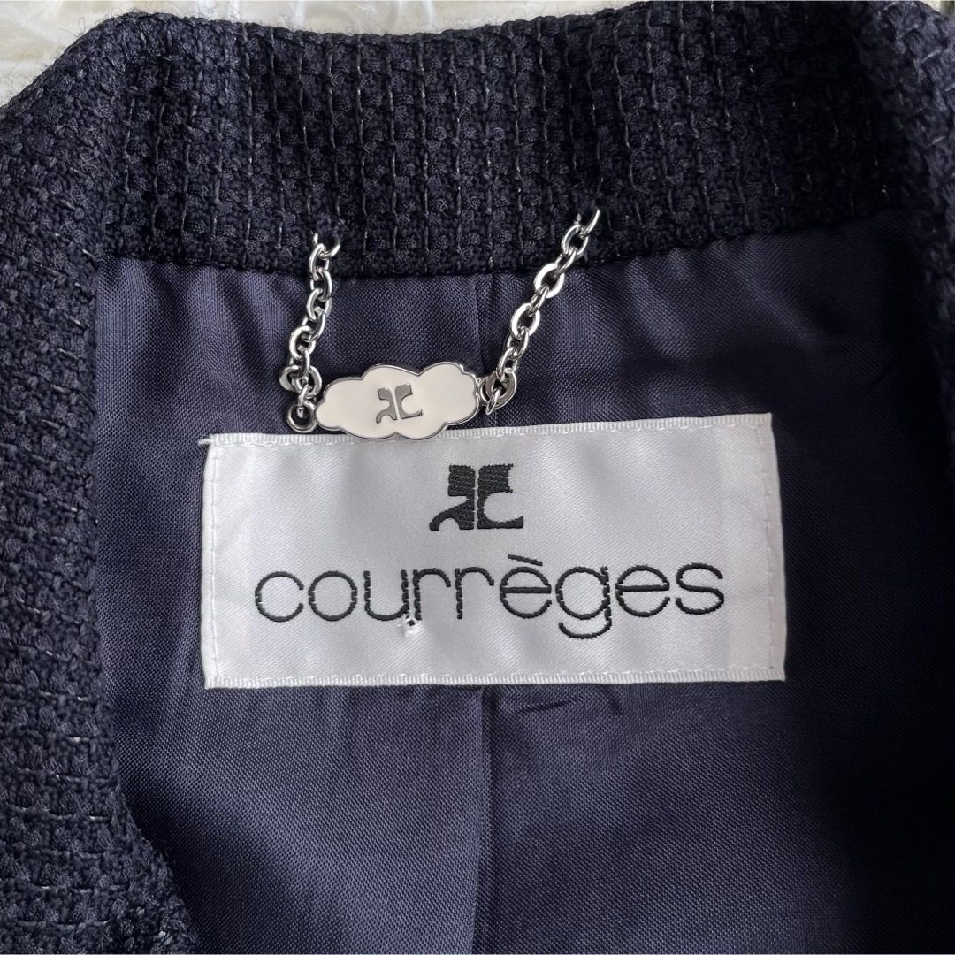 Courreges(クレージュ)のcourreges  フォーマルジャケット　ネイビー　ロゴボタン刻印　9号 レディースのジャケット/アウター(テーラードジャケット)の商品写真