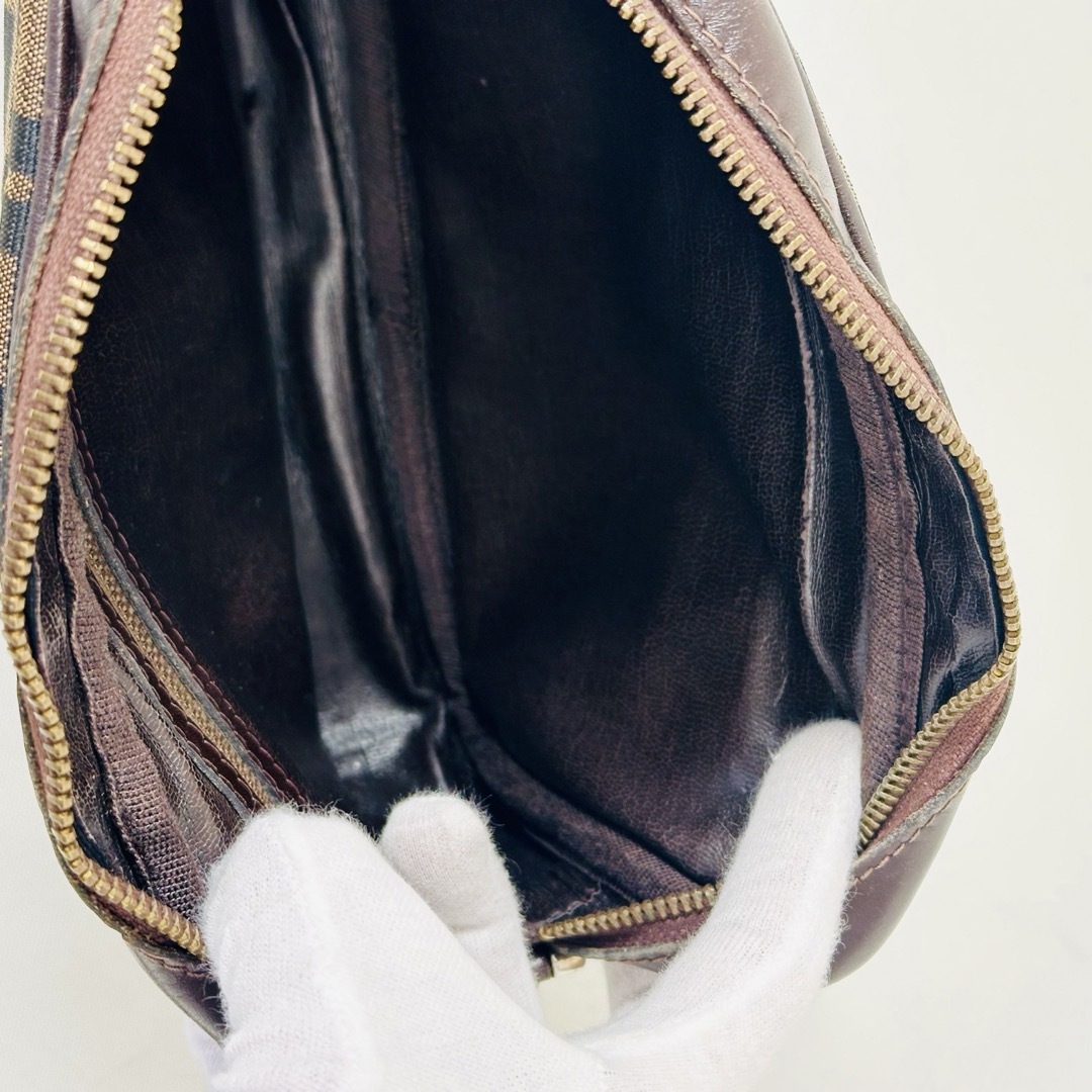FENDI(フェンディ)のFENDI フェンディ ショルダーバッグ　ズッカ FF柄　ユニセックス　希少品✨ メンズのバッグ(ショルダーバッグ)の商品写真
