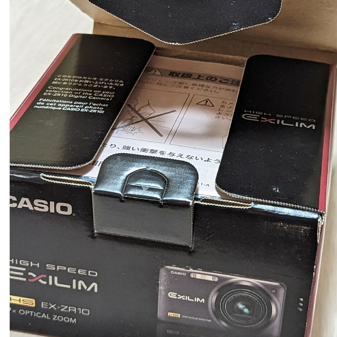 CASIO(カシオ)のCASIO コンパクトデジカメ HIGH SPEED EXILIM EX-ZR… スマホ/家電/カメラのカメラ(コンパクトデジタルカメラ)の商品写真