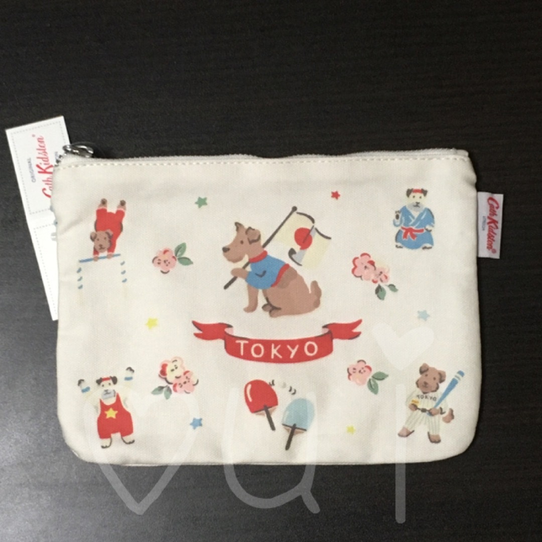 Cath Kidston(キャスキッドソン)のスポーティードッグス キャスキッドソン ポーチ オリンピック 犬 東京 レディースのファッション小物(ポーチ)の商品写真