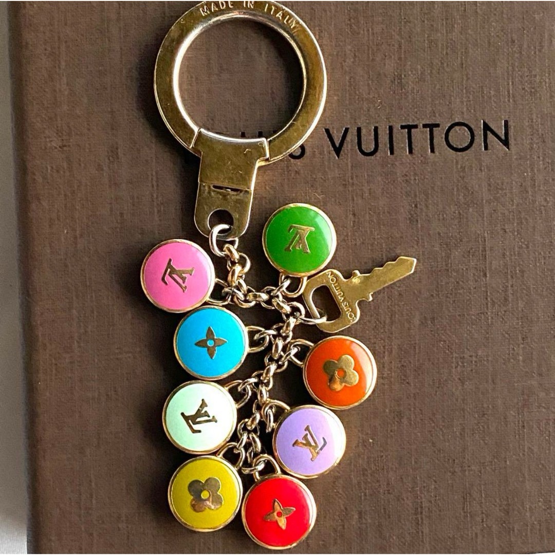 LOUIS VUITTON(ルイヴィトン)のOUIS VUITTON ルイヴィトン　キーホルダー　ポルトクレパスティーユ レディースのアクセサリー(チャーム)の商品写真