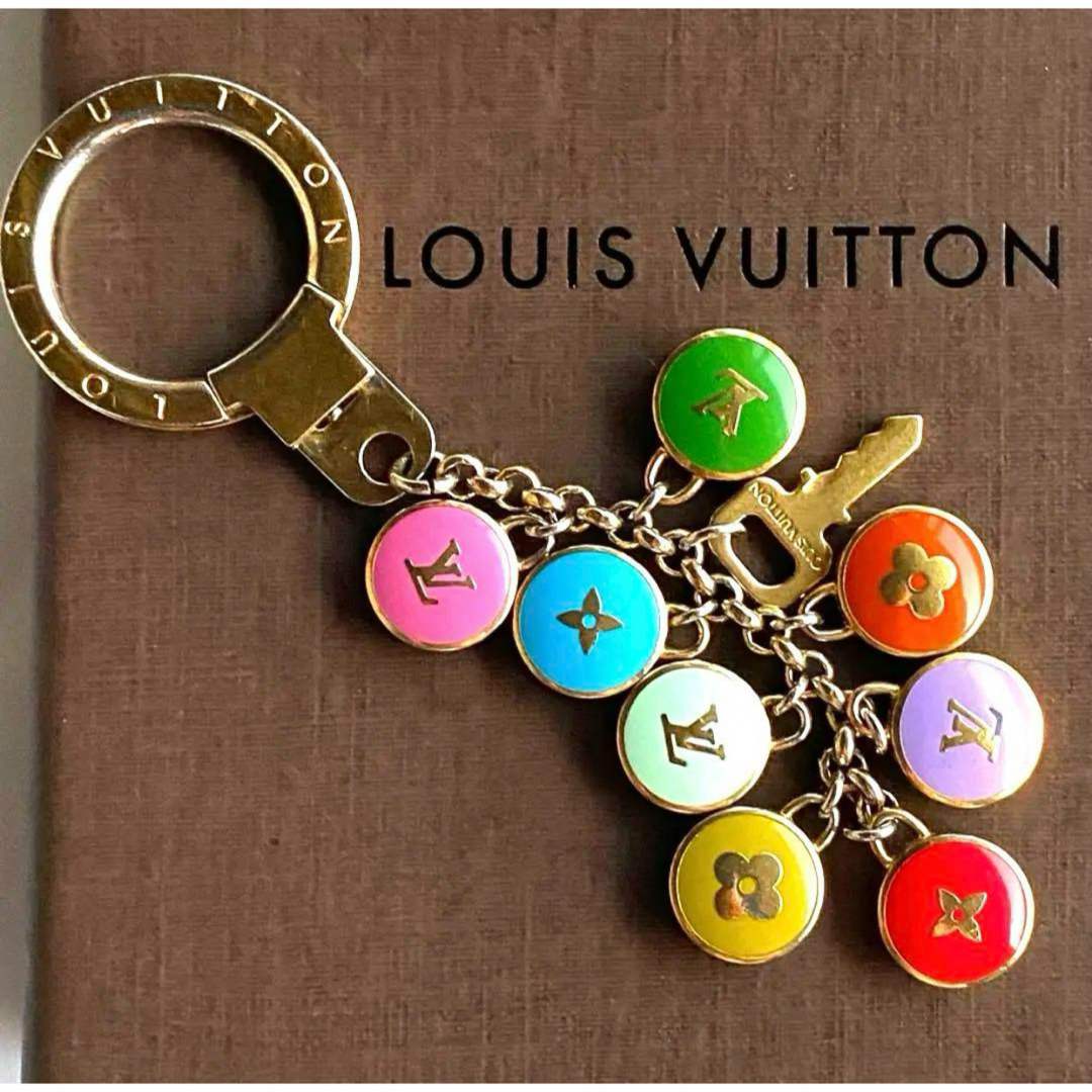 LOUIS VUITTON(ルイヴィトン)のOUIS VUITTON ルイヴィトン　キーホルダー　ポルトクレパスティーユ レディースのアクセサリー(チャーム)の商品写真