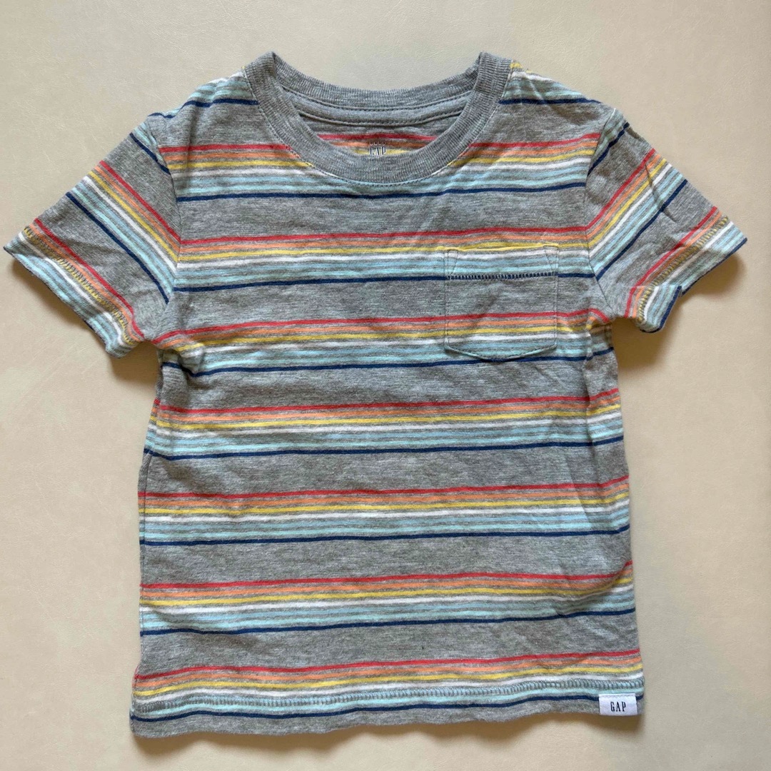 GAP(ギャップ)のGAP くまカバーオール & レインボーTシャツ セット キッズ/ベビー/マタニティのベビー服(~85cm)(その他)の商品写真