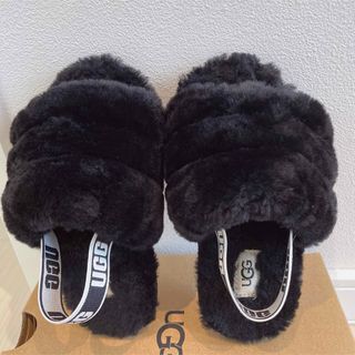 UGG - UGG フラッフ イヤー スライド