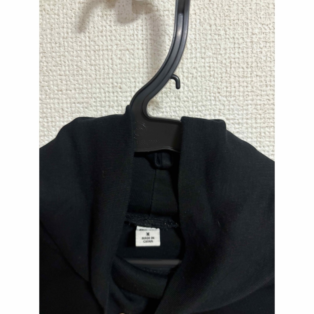 UNIQLO(ユニクロ)のUNIQLO 黒ハイネック レディースのトップス(Tシャツ(長袖/七分))の商品写真