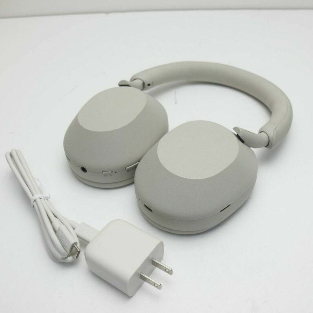 SONY(ソニー)の超美品 WH-1000XM5 スマホ/家電/カメラのオーディオ機器(ヘッドフォン/イヤフォン)の商品写真