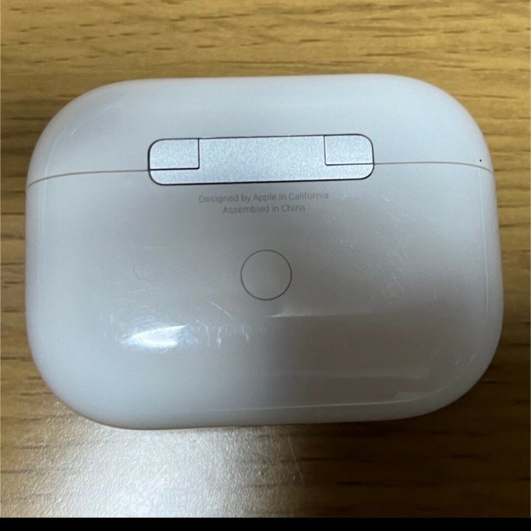 Apple(アップル)のAirPods pro スマホ/家電/カメラのオーディオ機器(ヘッドフォン/イヤフォン)の商品写真