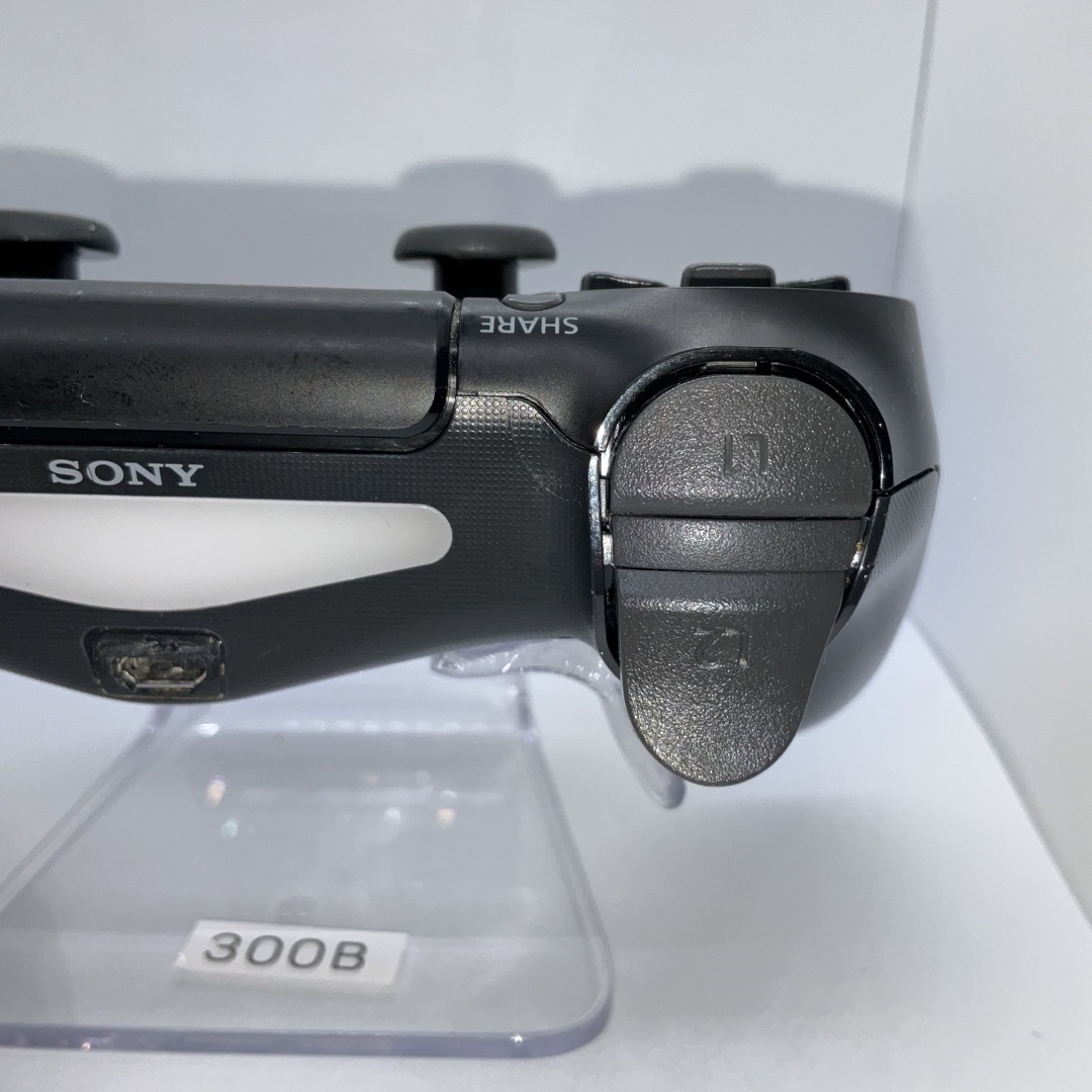 PlayStation4(プレイステーション4)の「美品」ps4コントローラー　デュアルショック4 分解整備済み　k300 エンタメ/ホビーのゲームソフト/ゲーム機本体(その他)の商品写真