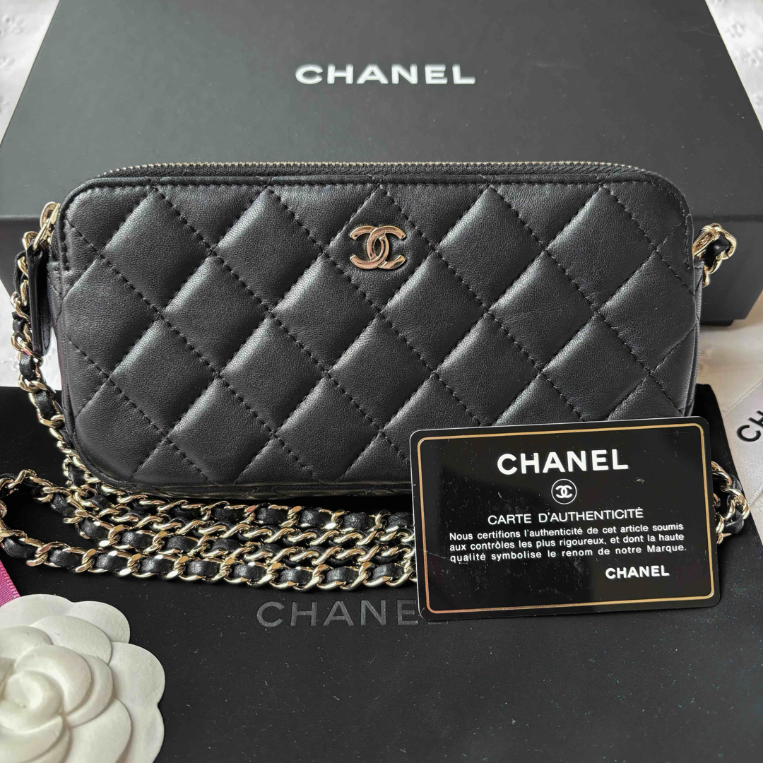 CHANEL(シャネル)の専用★CHANEL シャネル チェーンウォレット  マトラッセ ココマーク レディースのファッション小物(財布)の商品写真