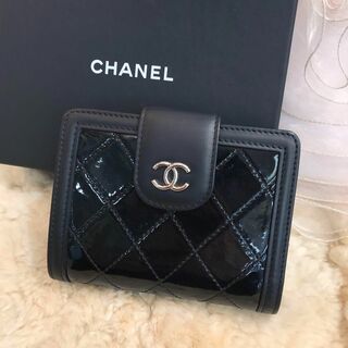 シャネル(CHANEL)の☆美品☆CHANEL　シャネル　マトラッセ　二つ折り　コンパクト財布　ココマーク(財布)