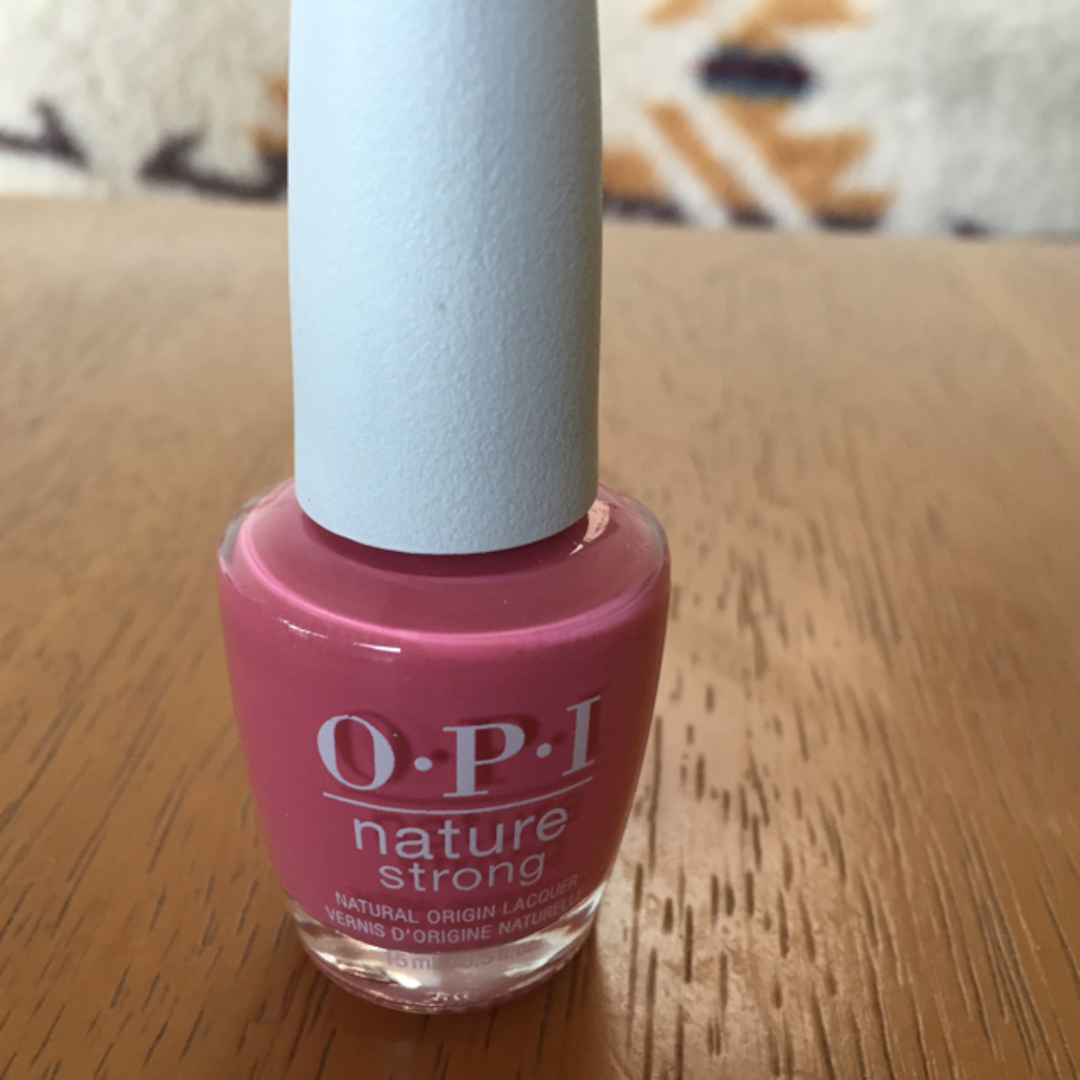 OPI(オーピーアイ)のOPI ネイチャーストロング ネイルラッカー コスメ/美容のネイル(マニキュア)の商品写真