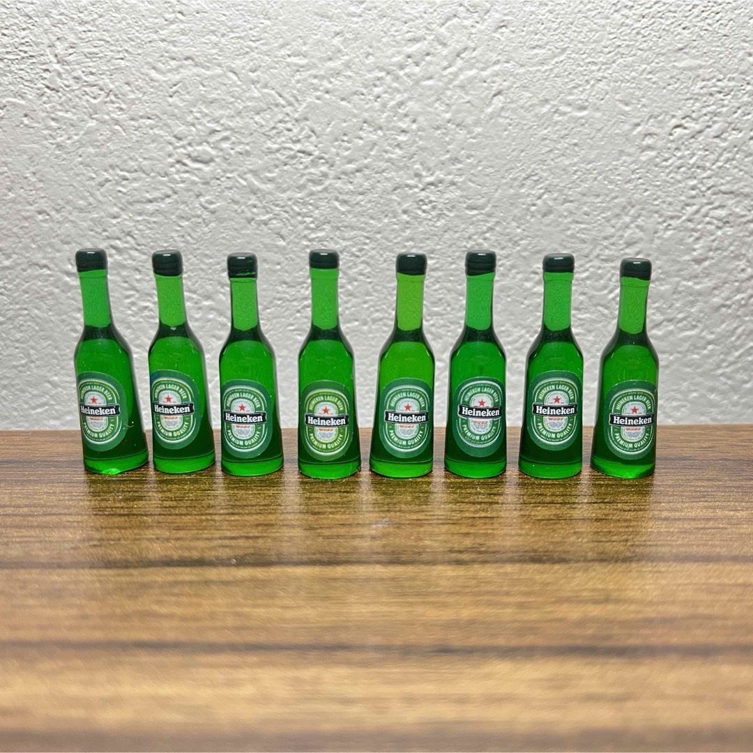 【8本セット】ハイネケンビール ミニチュアセット ハンドメイドのおもちゃ(ミニチュア)の商品写真