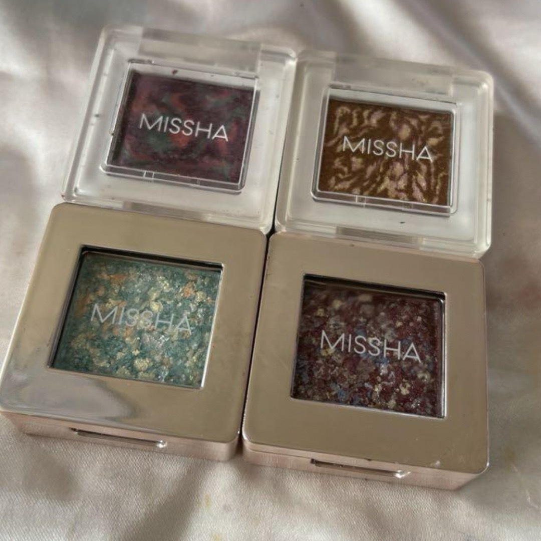 MISSHA(ミシャ)のミシャ　グリッタープリズム　シャドウ コスメ/美容のベースメイク/化粧品(アイシャドウ)の商品写真