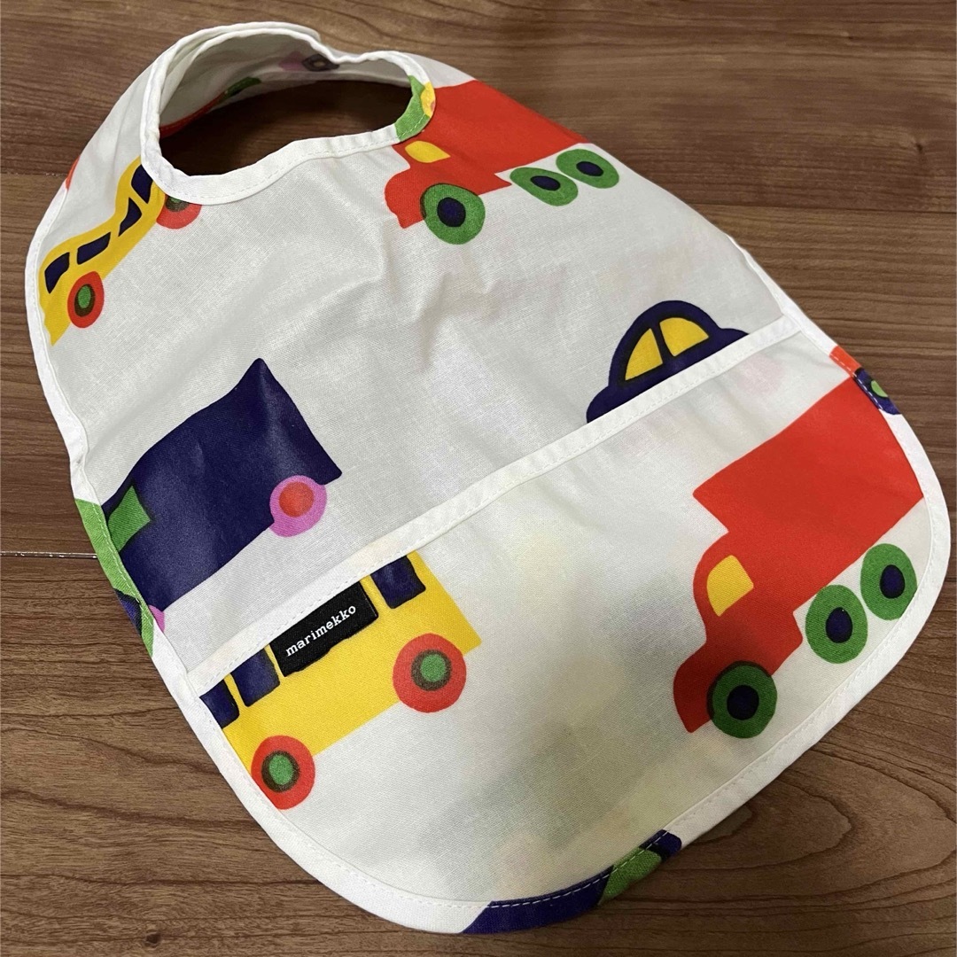 marimekko(マリメッコ)のマリメッコ　よだれかけ　スタイ キッズ/ベビー/マタニティのこども用ファッション小物(ベビースタイ/よだれかけ)の商品写真