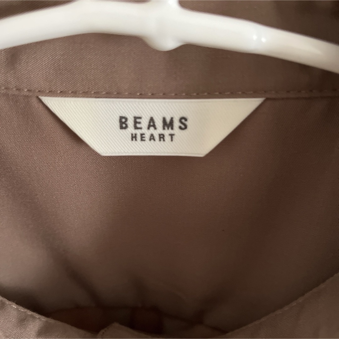 BEAMS(ビームス)のBEAMS HEART ビームス ハート プリーツ ペプラム フレンチスリーブ レディースのトップス(シャツ/ブラウス(半袖/袖なし))の商品写真