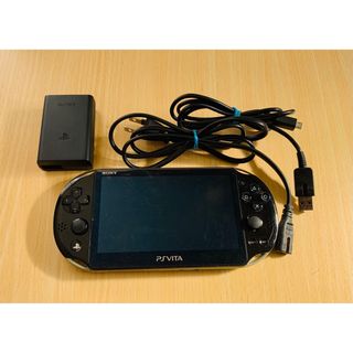 ソニー(SONY)のPSvita本体（黒）　PCH-2000(携帯用ゲーム機本体)