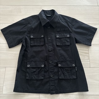 コムサイズム(COMME CA ISM)のコムサイズム　黒　半袖シャツ　130cm(Tシャツ/カットソー)